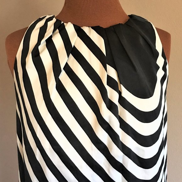 JOE FRESH Silky Geometric Tunic Dress  |  Size S/P - Picture 4 of 13